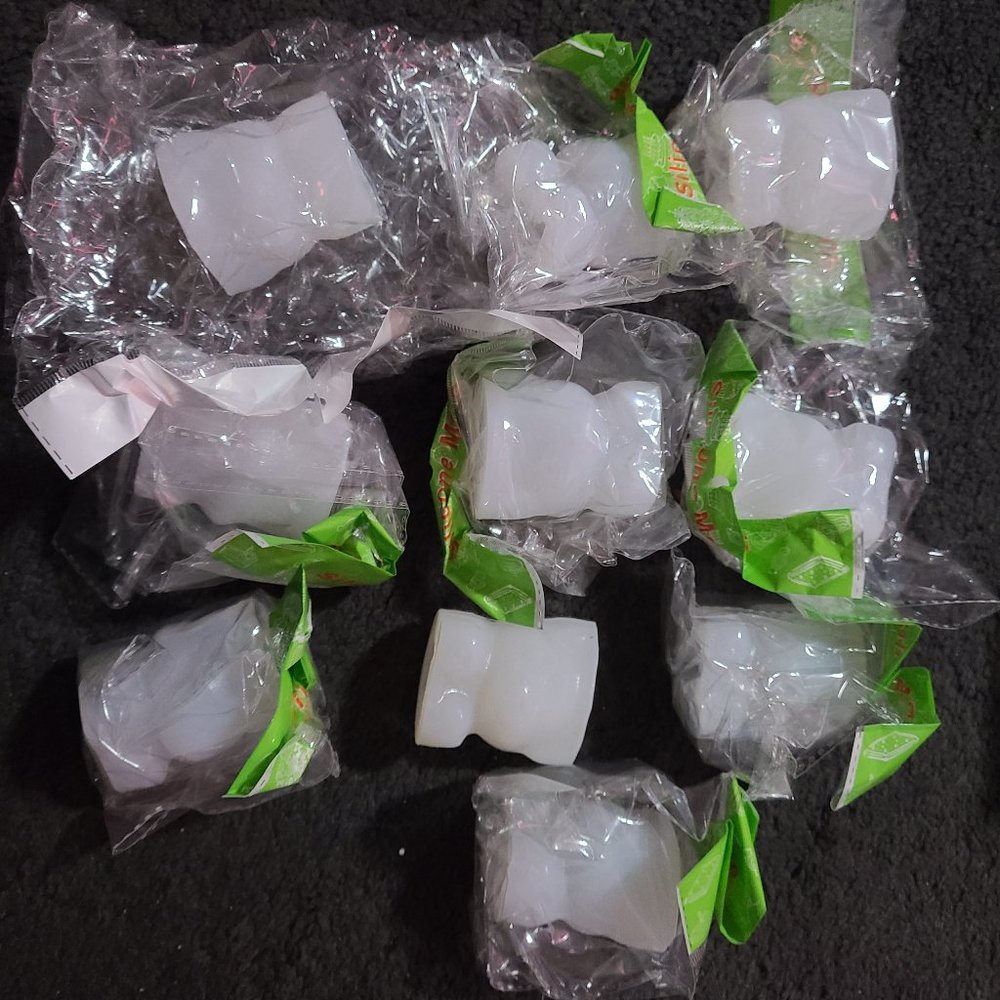 BRAND NEW 3D Ice Cube Maker/Chocolate Mold Little Teddy Bear Shape